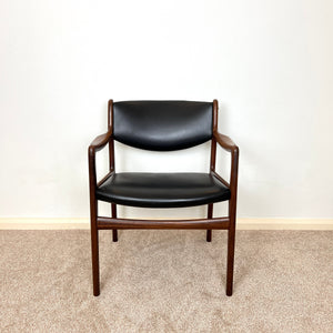 60s Mid Century Black Faux Leather Armchair, Accent chair