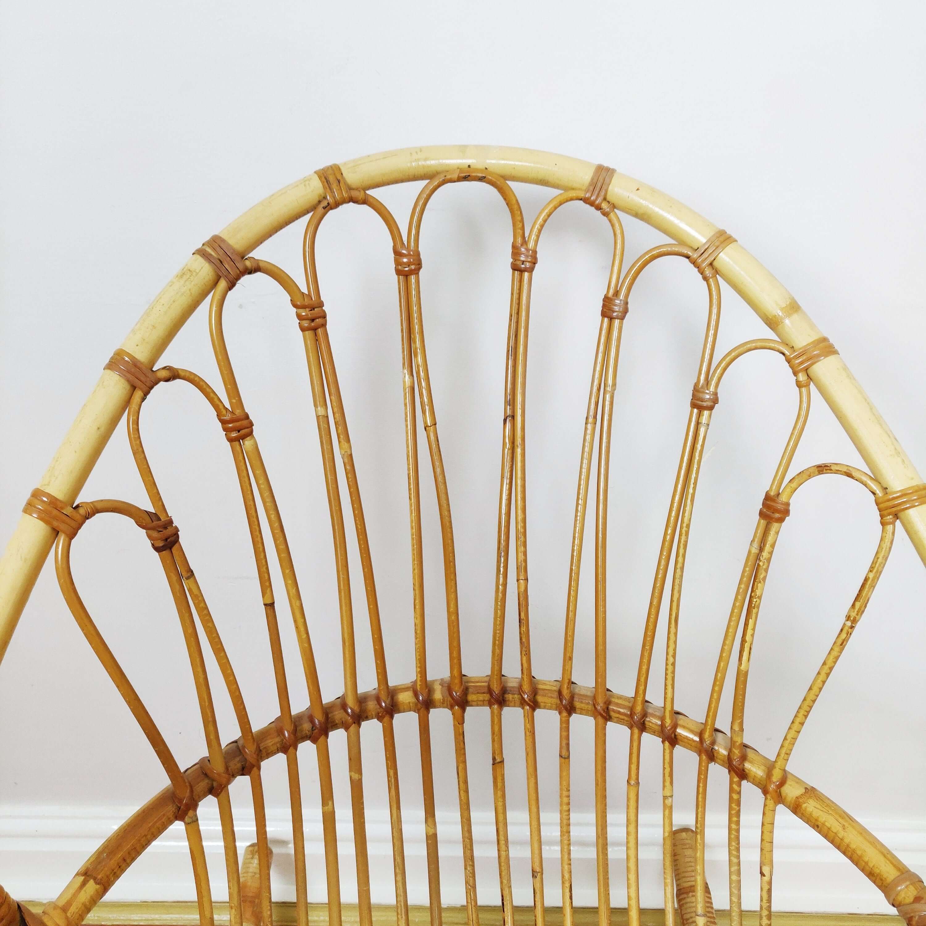 Bamboo Rocking Chair upclose back rest picture