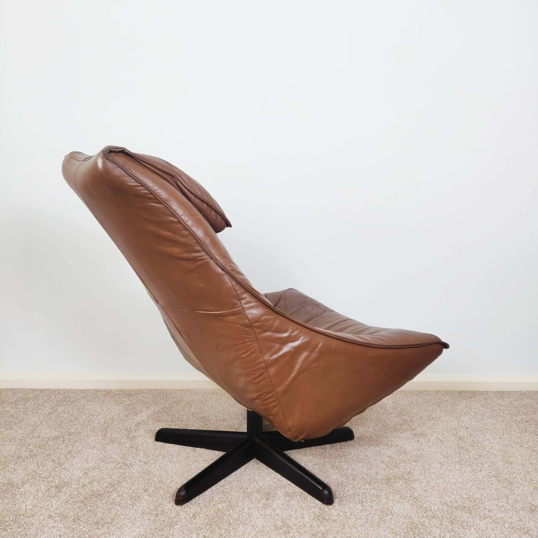 Mid Century Lounge Chair side view